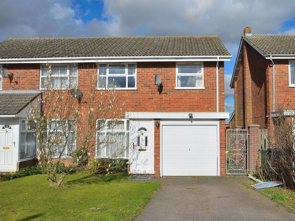 3 bed semi-detached house to rent in Partridge Piece, Cranfield MK43, £1,300 pcm