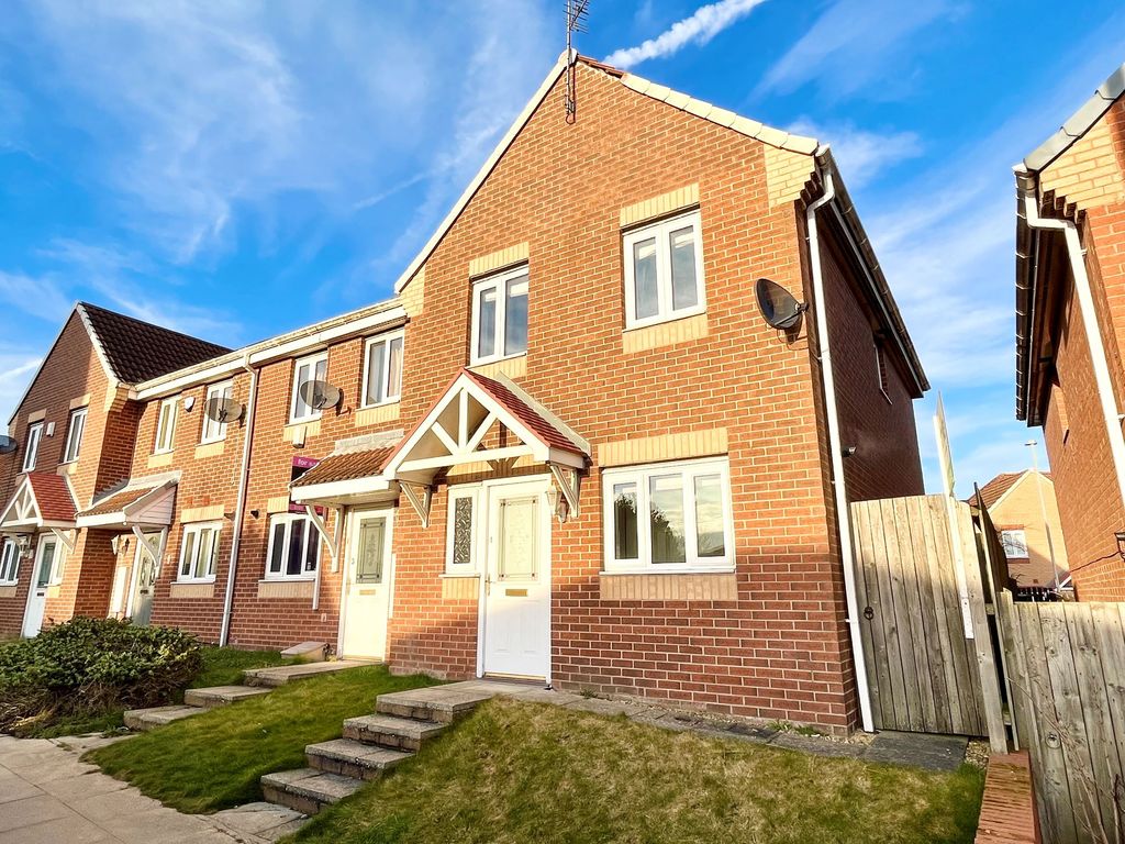 3 bed terraced house for sale in Sandford Close, Wingate TS28, £95,000