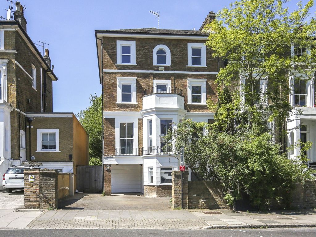 2 bed flat for sale in Parkhill Road, Belsize Park, London NW3, £895,000