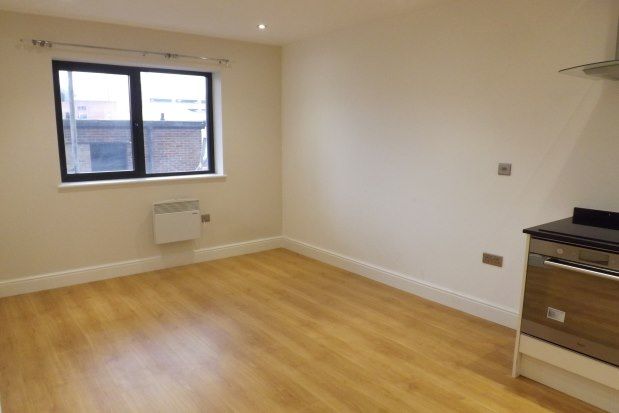 1 bed flat to rent in Swan Court, Hemel Hempstead HP1, £975 pcm