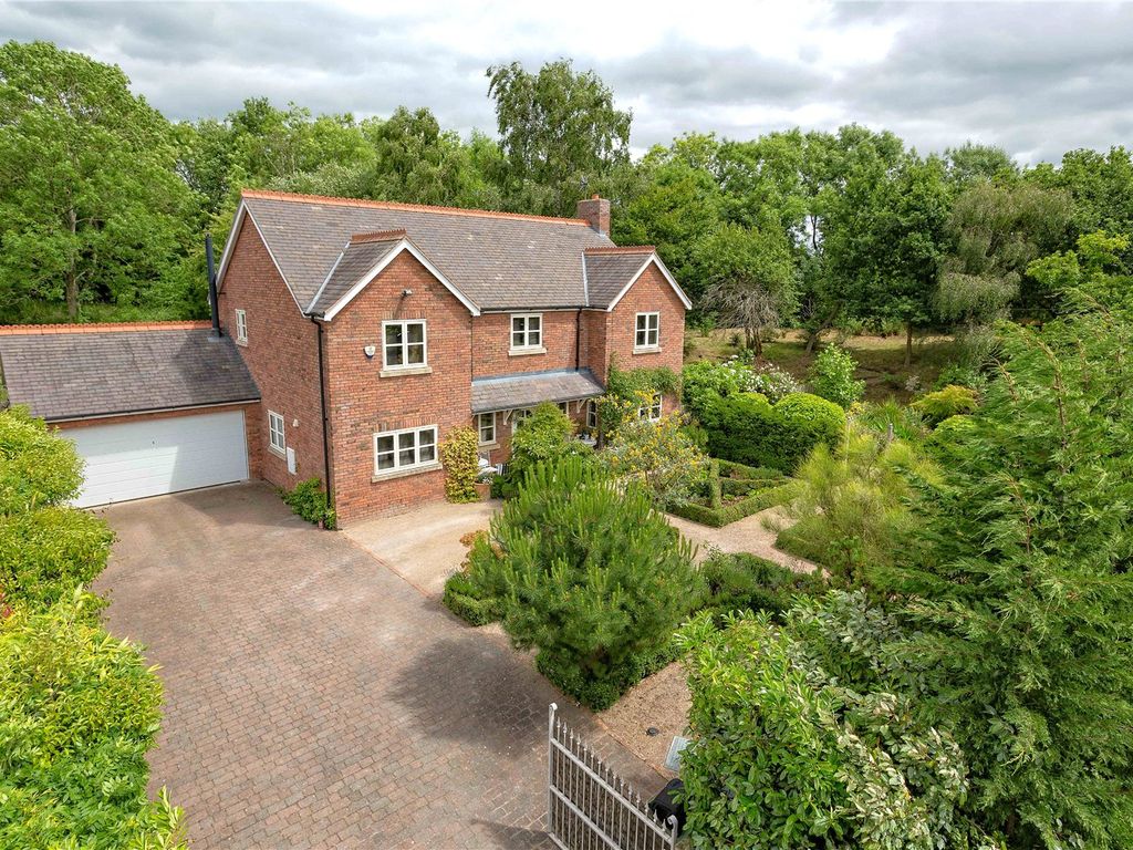 4 bed detached house for sale in Chester Road, Tattenhall, Chester CH3, £750,000
