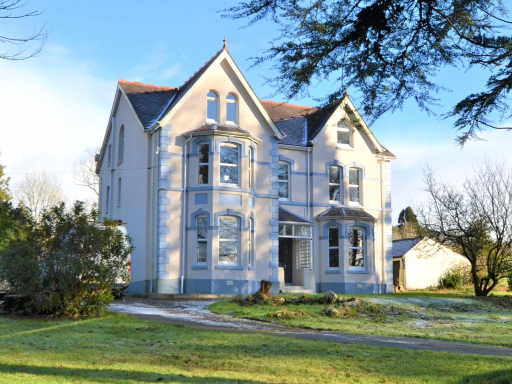 8 bed detached house for sale in Alltwalis Road, Alltwalis, Carmarthen SA32, £699,950