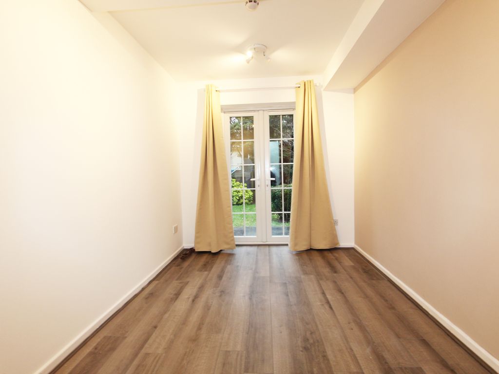 Studio to rent in Tanworth Close, London HA6, £1,000 pcm