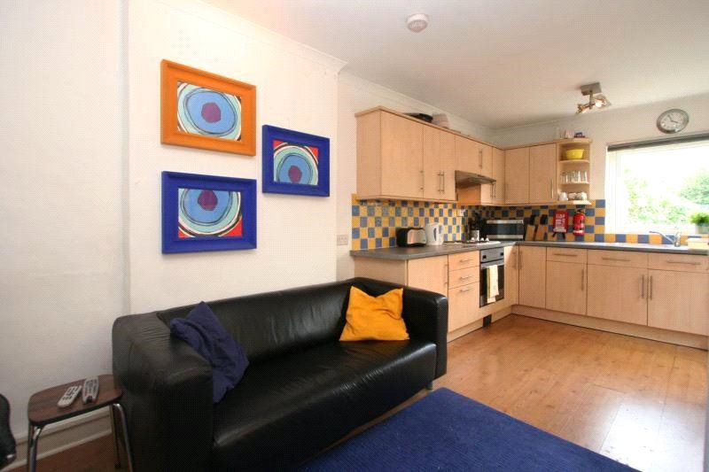 1 bed property to rent in Gosterwood Street, London SE8, £800 pcm