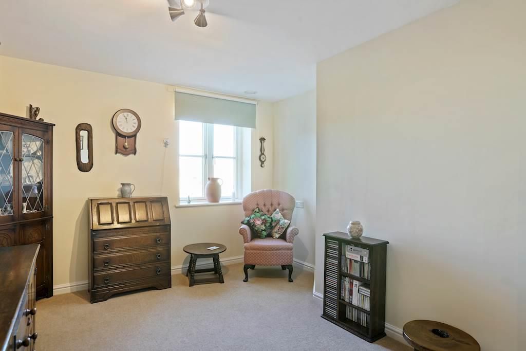 2 bed flat for sale in Barnhill Court, Barnhill Road, Bristol BS37, £362,500