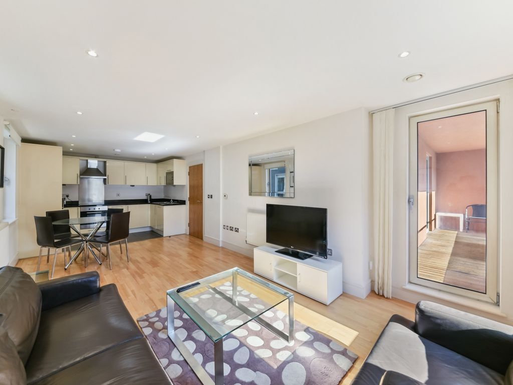 2 bed flat for sale in Indescon Square, Canary Wharf, London E14, £520,000