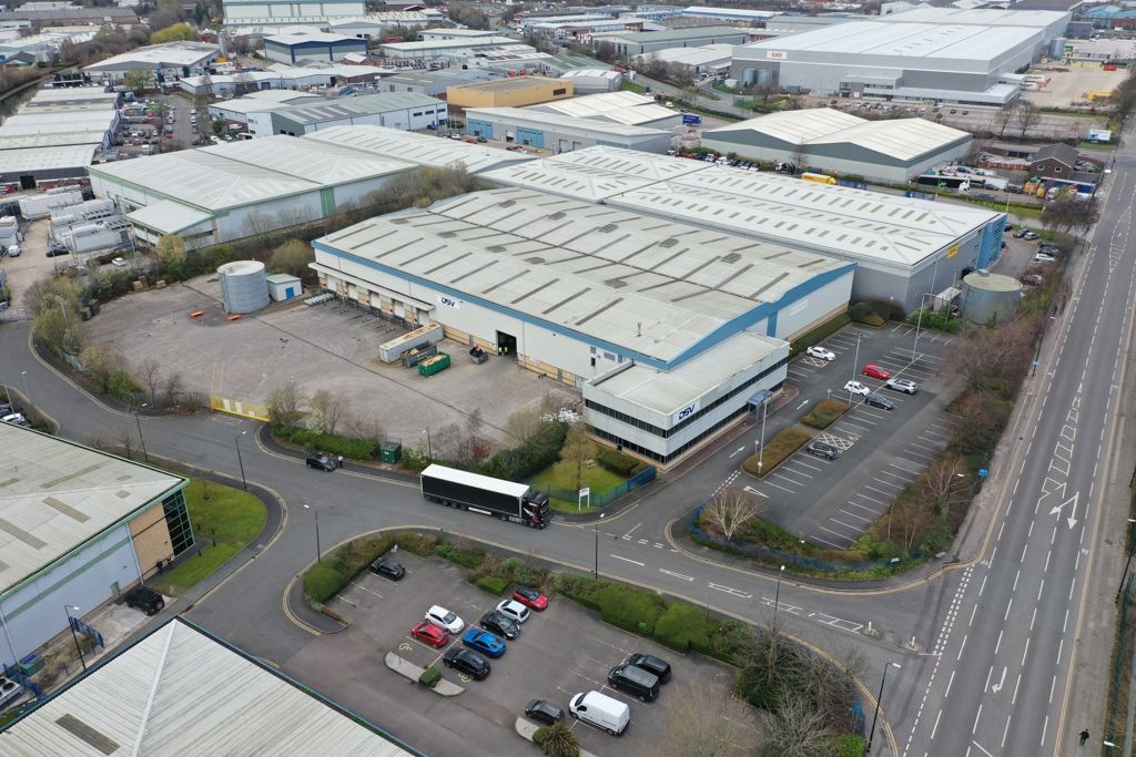 Industrial to let in Kings Park, Trafford Park, Mosley Road, Trafford Park, Manchester, Greater Manchester M17, Non quoting
