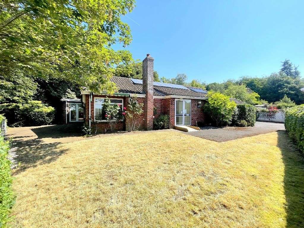 4 bed bungalow for sale in Church Hill Rise, Bromham, Chippenham SN15, £400,000