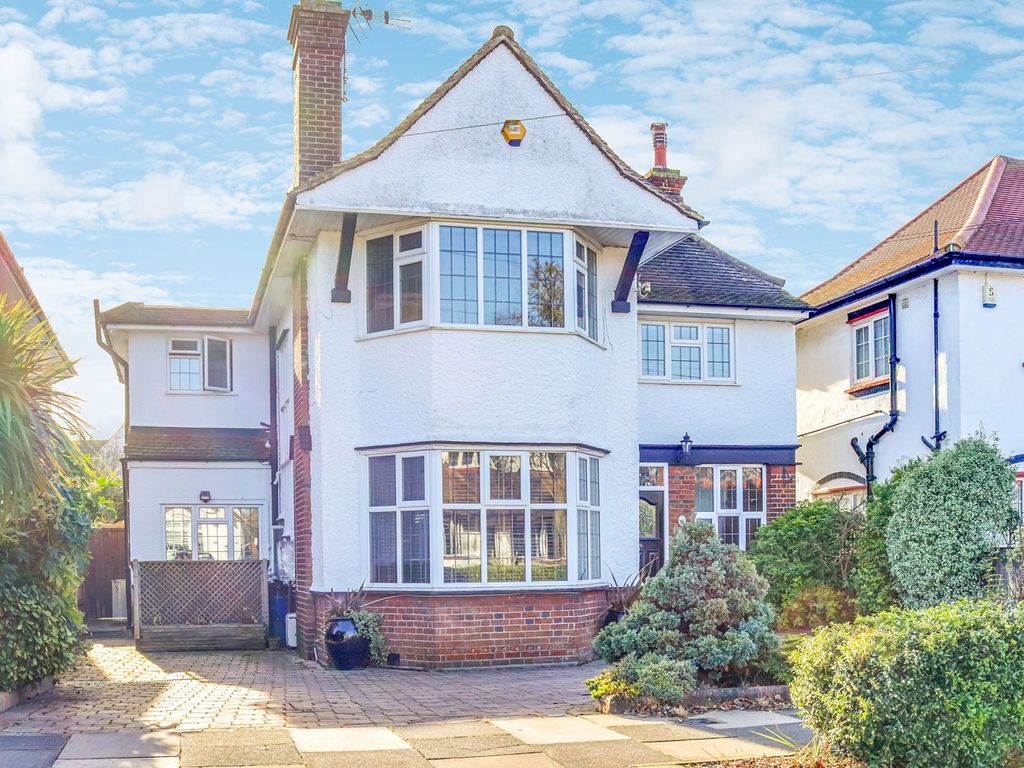 4 bed detached house for sale in Elm Grove, Thorpe Bay SS1, £975,000