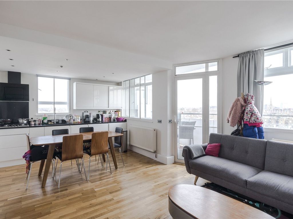 3 bed maisonette for sale in Campden Hill Towers, 112 Notting Hill Gate, London W11, £1,150,000