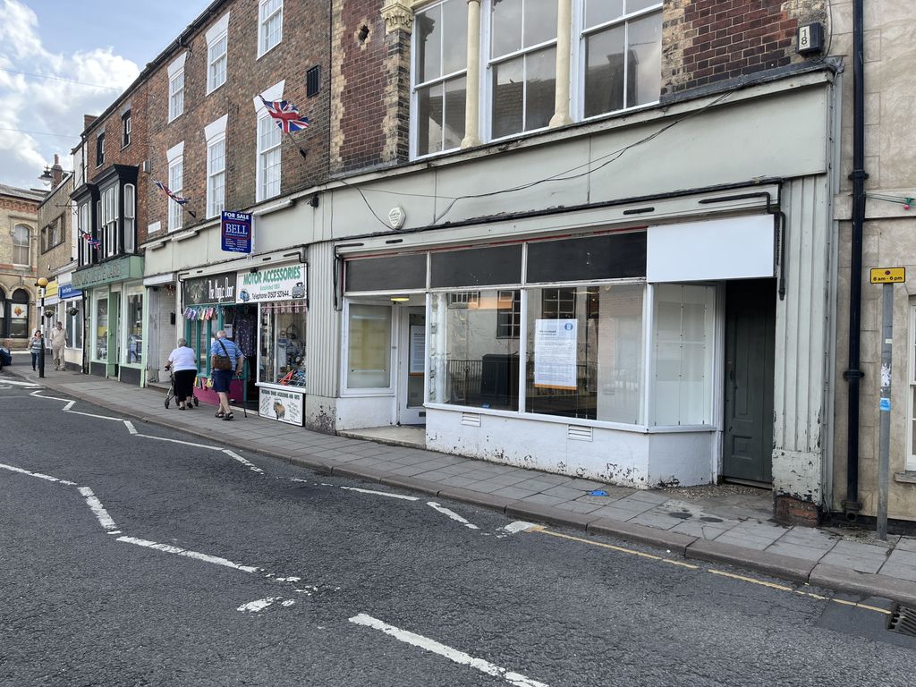 Retail premises to let in Bridge Street, Horncastle LN9, £6,000 pa