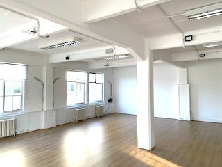Office to let in Hoxton Street, London N1, £29,730 pa