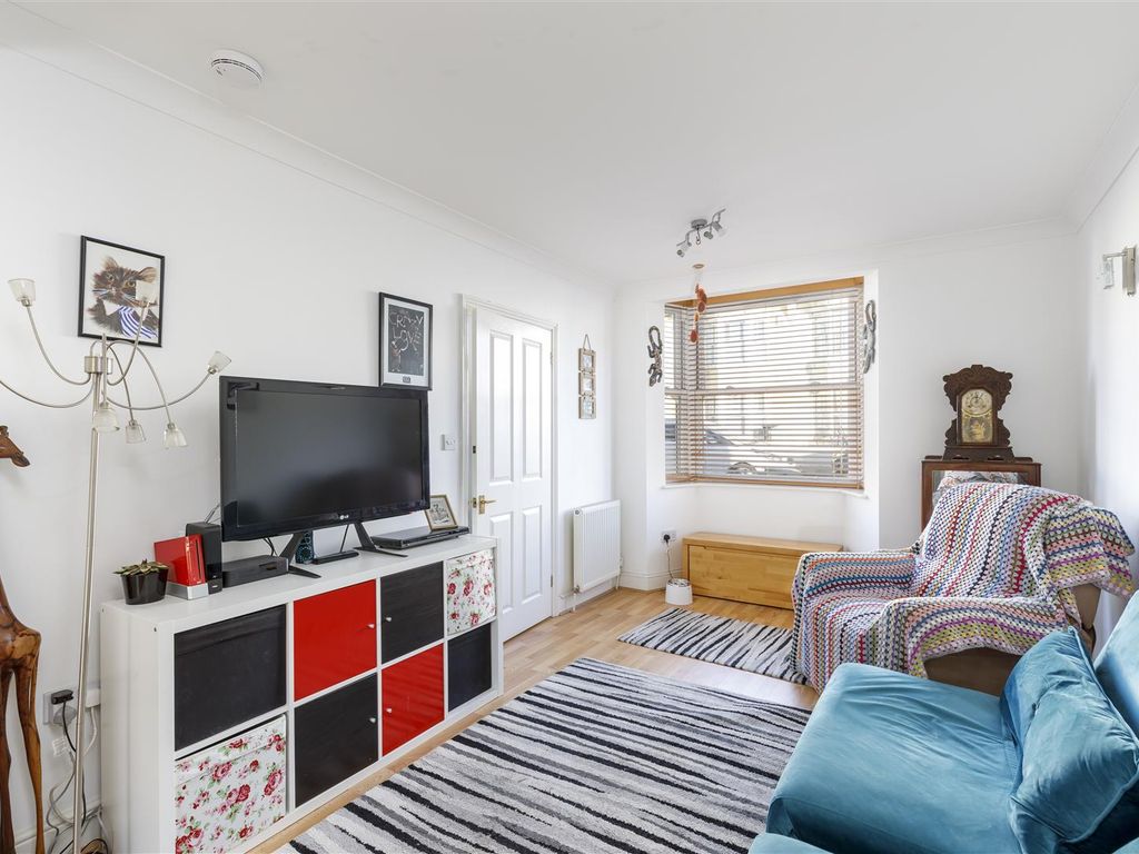3 bed property for sale in Byron Terrace, Byron Street, Hove BN3, £525,000