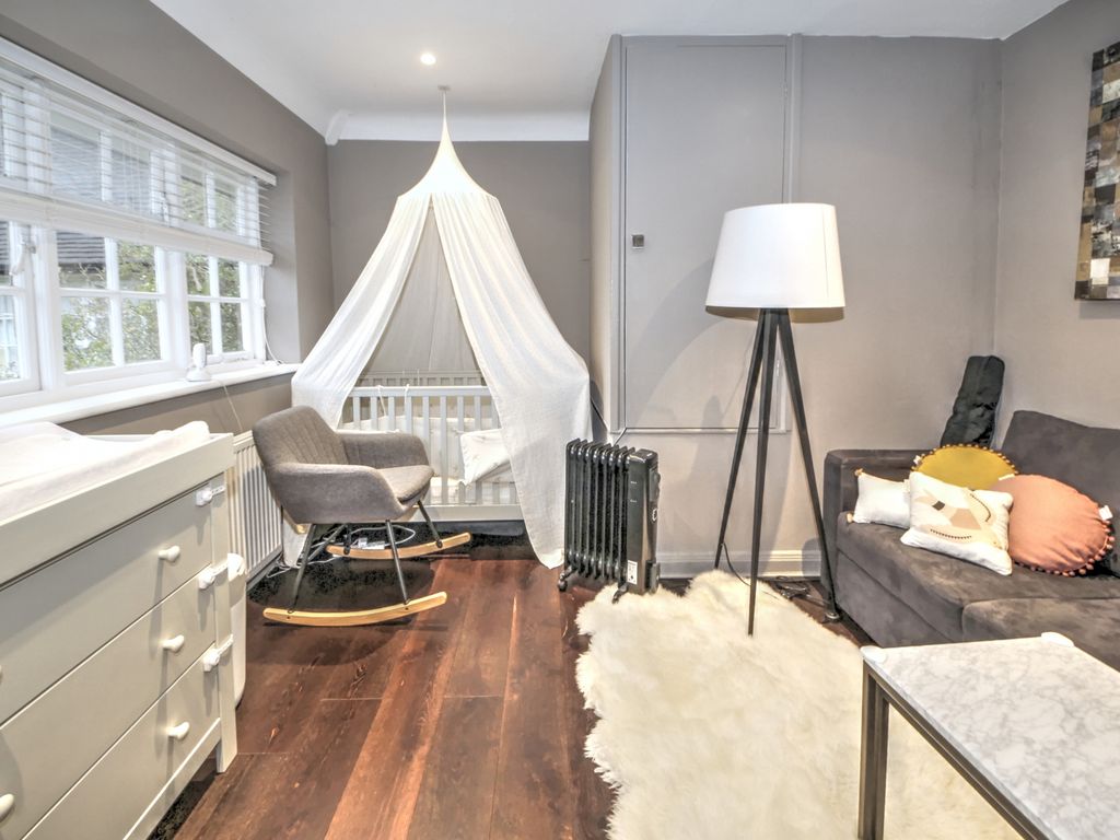 2 bed maisonette for sale in Hill Top, Hampstead Garden Suburb, N NW11, £535,000