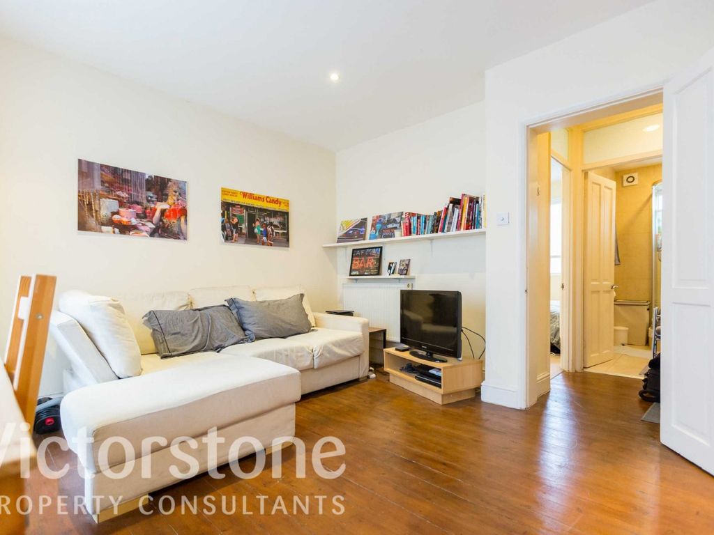 1 bed flat to rent in Davis Lodge, Haverstock Street, Angel, London N1, £1,800 pcm