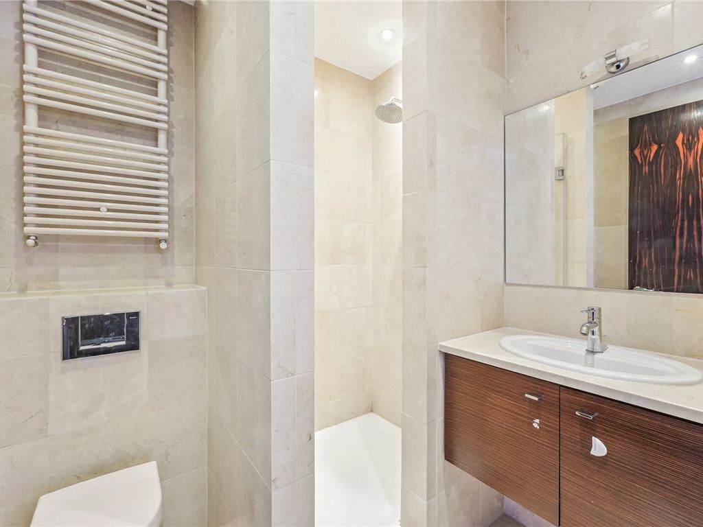 5 bed flat for sale in Queens Gate, London SW7, £3,600,000