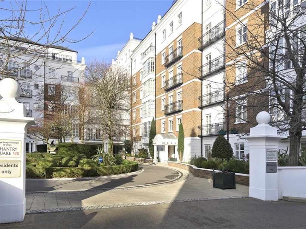 1 bed flat for sale in Chantry Square, London W8, £925,000