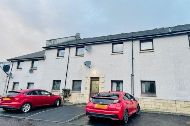 2 bed flat to rent in Smithy Court, Greenock PA16, £550 pcm