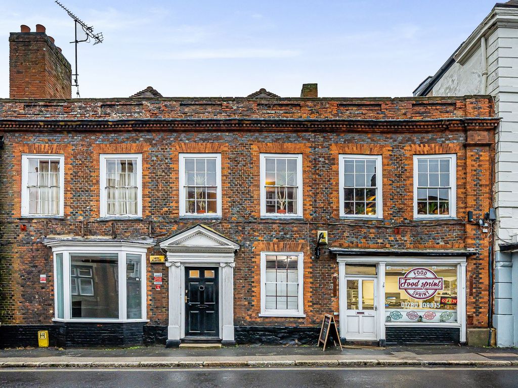 5 bed property for sale in West Street, Buckingham MK18, £600,000