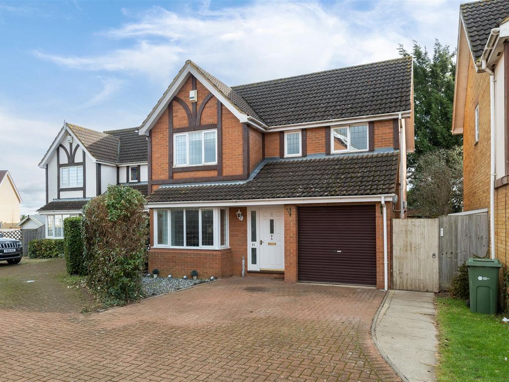 4 bed detached house for sale in Orchard Close, Meppershall, Shefford SG17, £450,000