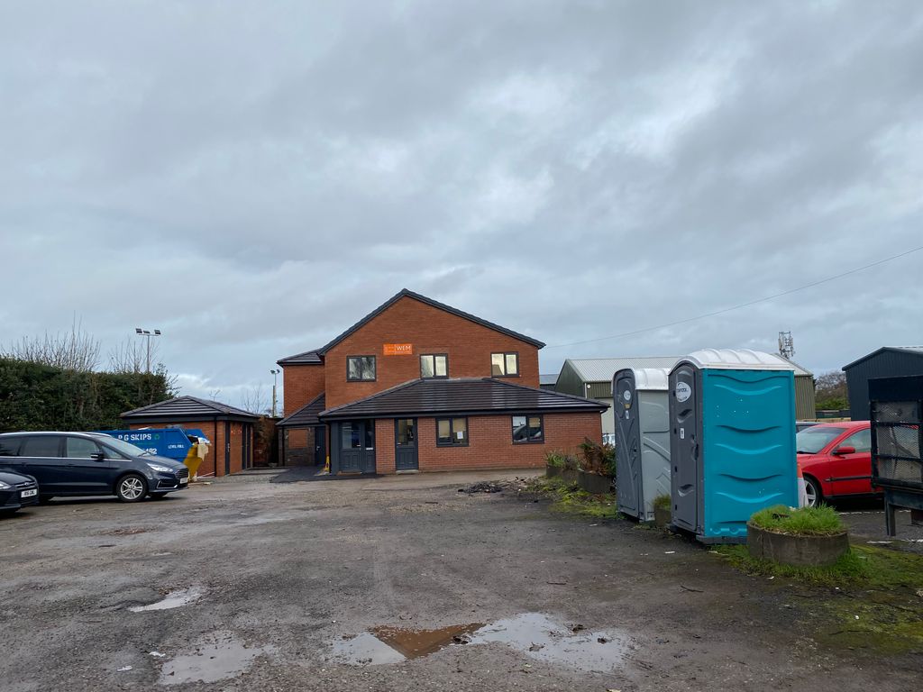 Office to let in Wem Business Park, New Street, Wem, Shrewsbury SY4, £1,500 pa