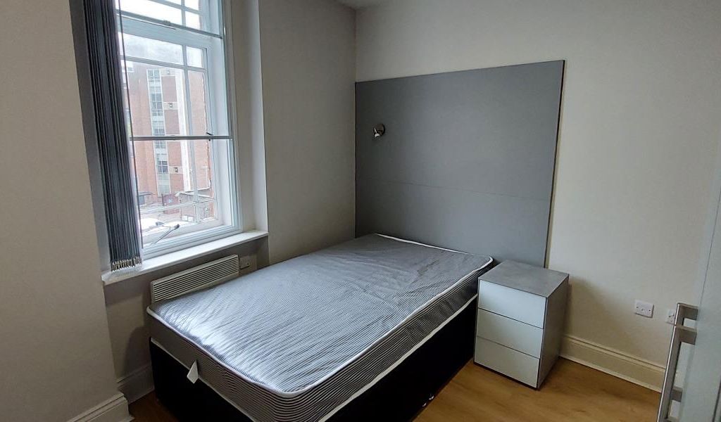 2 bed shared accommodation to rent in Guildhall Walk, Portsmouth PO1, £693 pcm