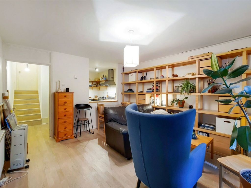 1 bed flat for sale in Merchon House, Anson Road, London N7, £350,000