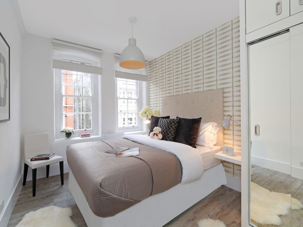 1 bed flat for sale in Ambrosden Avenue, Victoria SW1P, £575,000