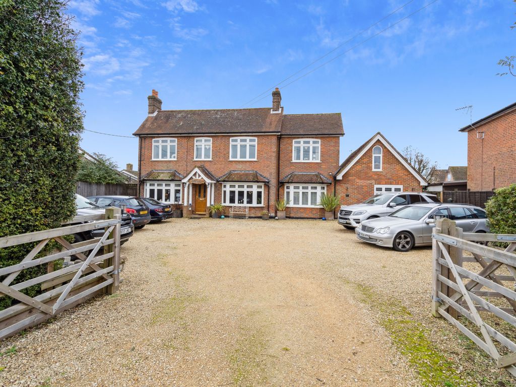 5 bed detached house for sale in Pond Approach, Holmer Green, High Wycombe HP15, £1,200,000