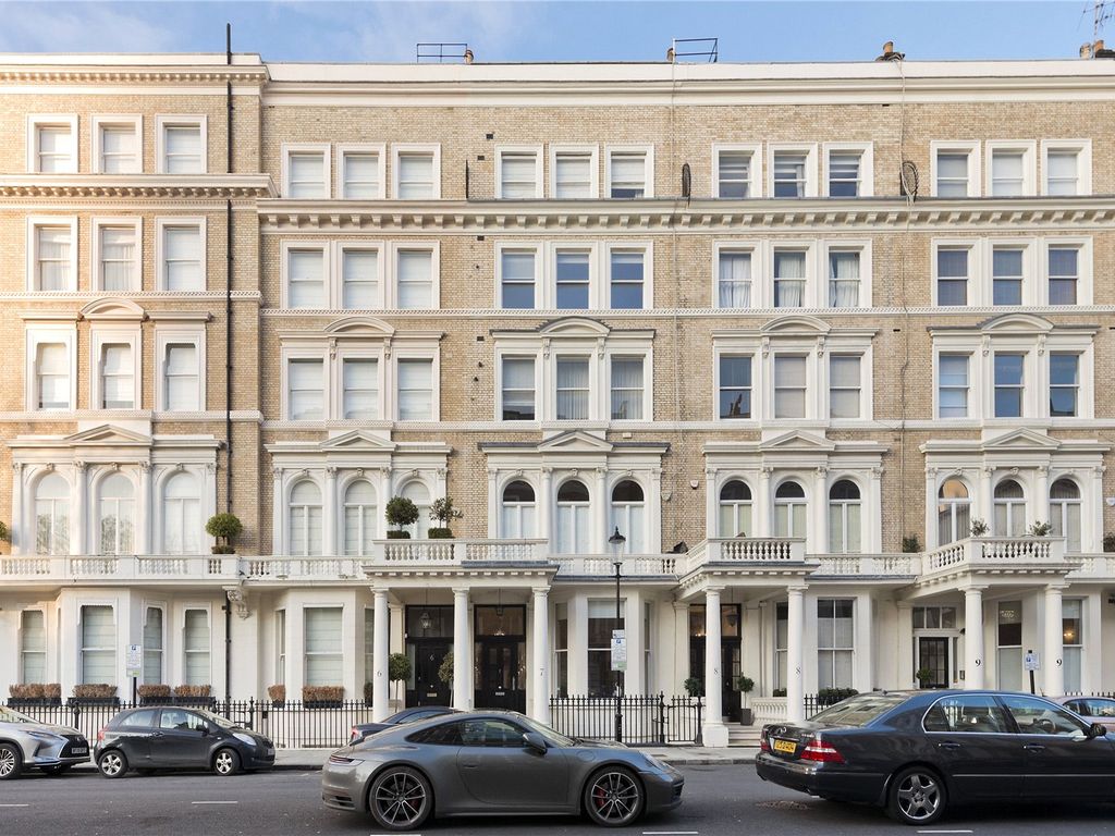 2 bed flat for sale in Queen's Gate Place, South Kensington, London SW7, £1,650,000