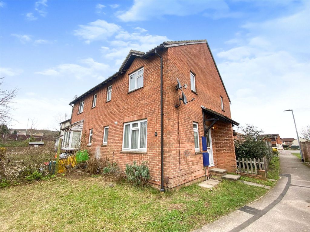 1 bed terraced house to rent in Caistor Close, Calcot, Reading, Berkshire RG31, £1,050 pcm