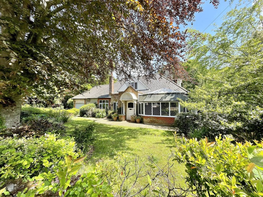 4 bed detached house for sale in Nairn Road, Talbot Woods, Bournemouth BH3, £725,000
