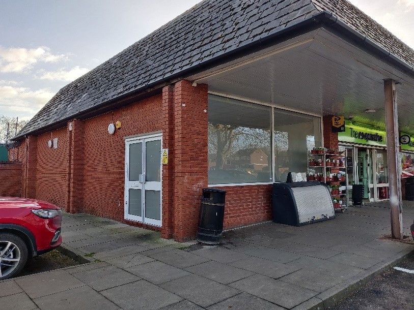 Retail premises to let in Unit Davies Road, Evesham WR11, £12,000 pa