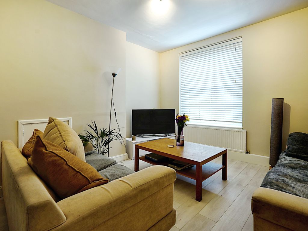 3 bed flat for sale in Barrow Hill Estate, St John