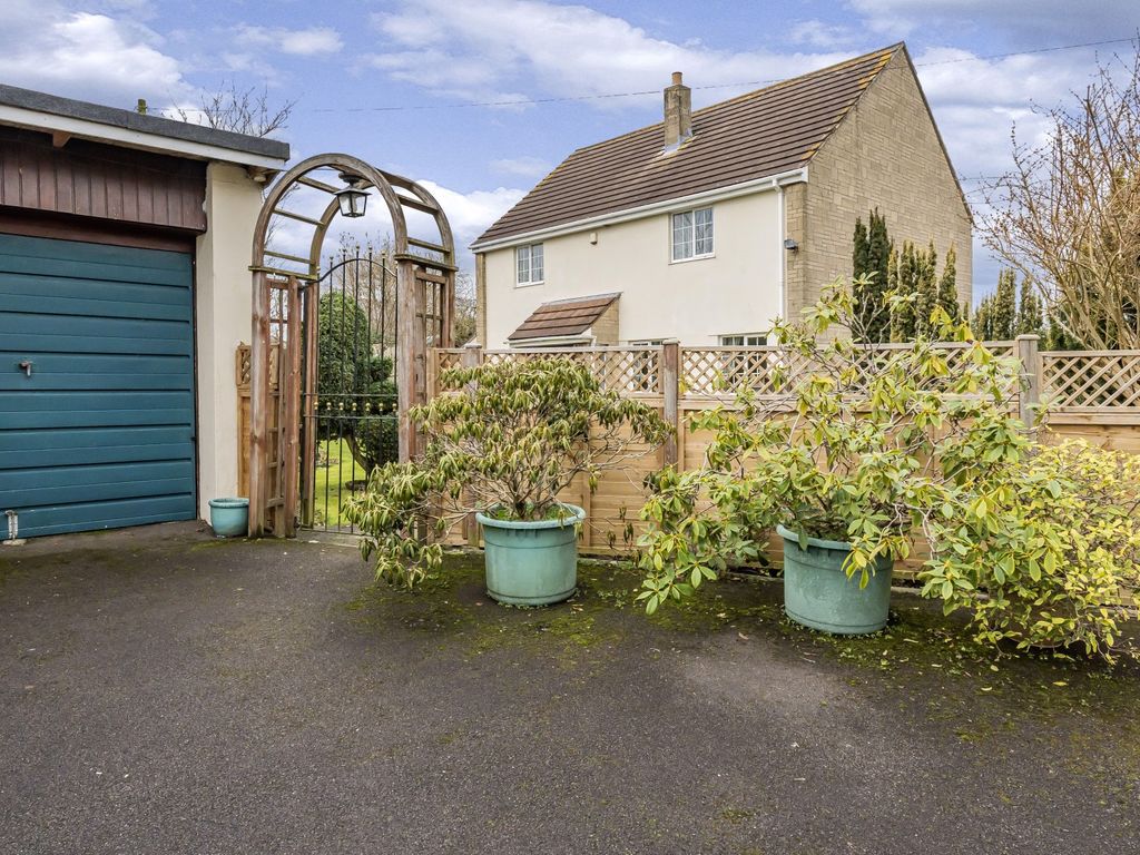 4 bed detached house for sale in North Meadows, Peasedown St. John, Bath, Somerset BA2, £475,000
