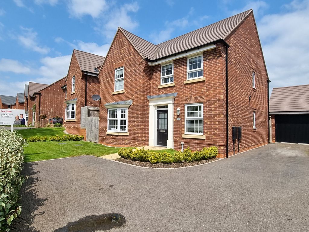 4 bed detached house for sale in Weighbridge Drive, Bishops Itchington CV47, £550,000