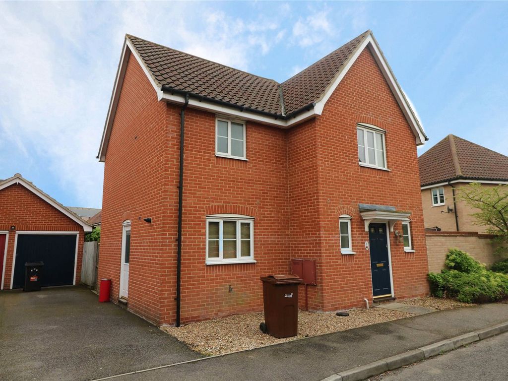 3 bed detached house to rent in Meadow Brown Way, Wymondham, Norfolk NR18, £1,300 pcm