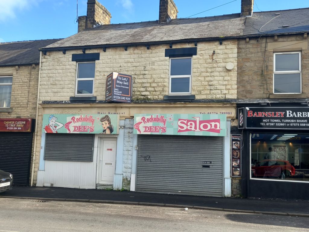 Retail premises to let in Racecommon Road, Barnsley S70, £8,400 pa