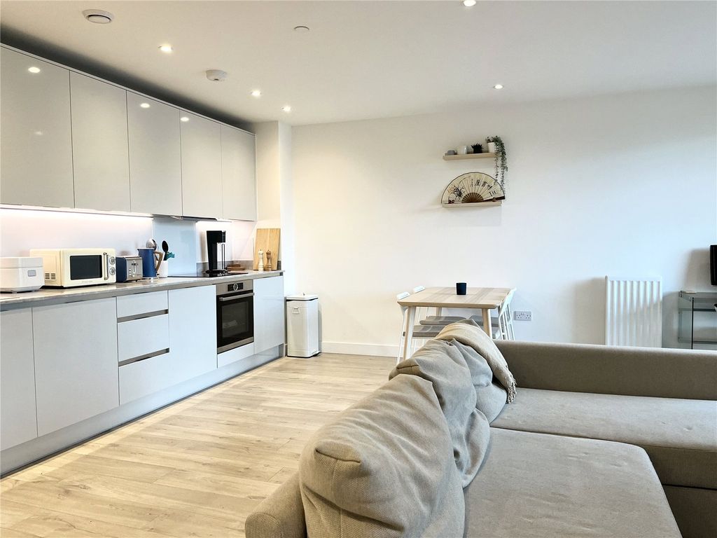 1 bed flat for sale in Lismore Boulevard, Colindale Garden, Colindale NW9, £368,500