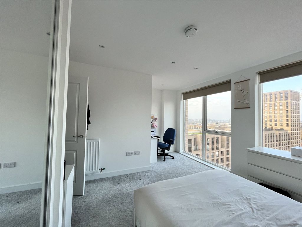 1 bed flat for sale in Lismore Boulevard, Colindale Garden, Colindale NW9, £368,500