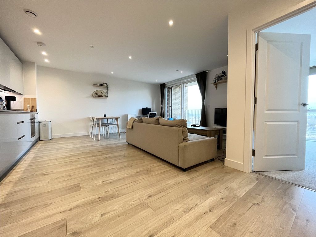 1 bed flat for sale in Lismore Boulevard, Colindale Garden, Colindale NW9, £368,500