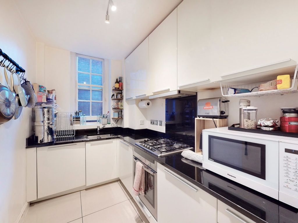 2 bed flat for sale in Abbey House, 1A Abbey Road, St John's Wood, London NW8, £1,150,000