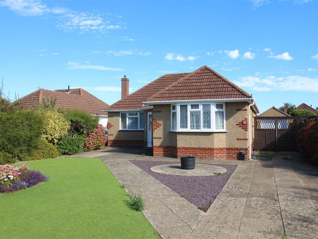 2 bed bungalow for sale in Furze Croft, New Milton, Hampshire BH25, £440,000