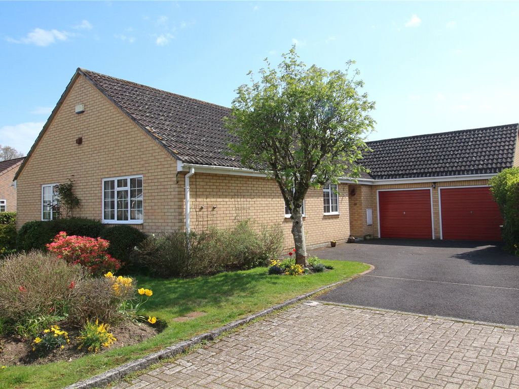 4 bed bungalow for sale in The Lanes, New Milton, Hampshire BH25, £599,950