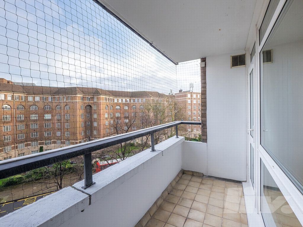 1 bed flat for sale in Stuart Tower, Maida Vale, Maida Vale W9, £540,000