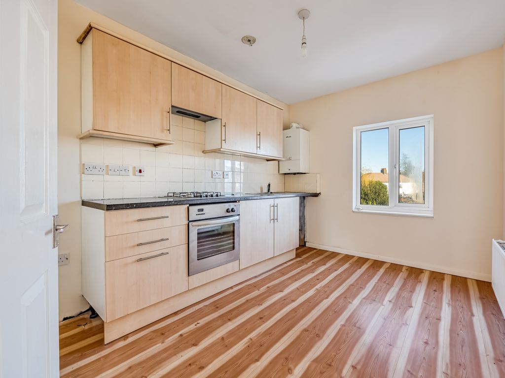 1 bed maisonette for sale in Farewell Place, Mitcham CR4, £275,000