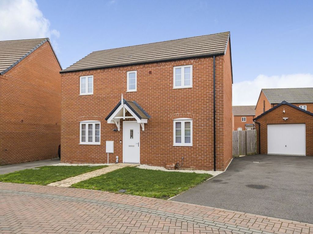3 bed detached house for sale in Berry Yard, Cranfield, Bedford MK43, £400,000