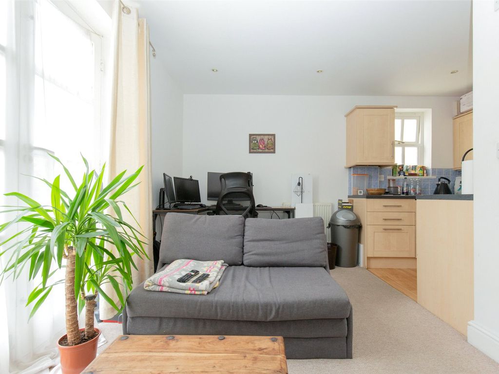 1 bed flat for sale in Sydenham Road, Bristol BS6, £220,000