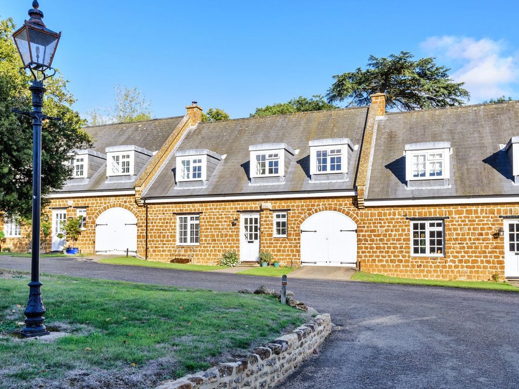 3 bed mews house for sale in The Courtyard, Church Way, Ecton, Northamptonshire NN6, £425,000