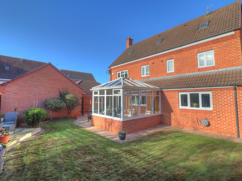 5 bed detached house for sale in Willow Road, Barrow Upon Soar, Loughborough LE12, £625,000